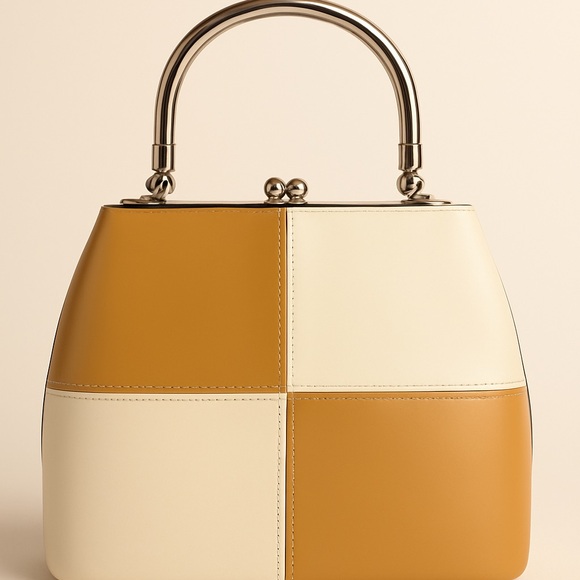Vintage 1960’s baige and cream checkerboard handbag silver circular handbag - Picture 1 of 9